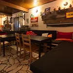 Szczelinka Hostel