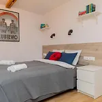 Szczelinka Hostel